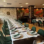 - Restaurante Asador Tio Manolo Hotel Noia
