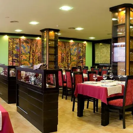 Отель - Restaurante Asador Tio Manolo 2*