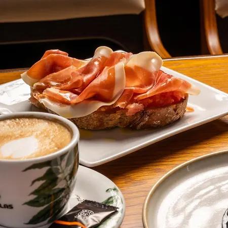 - Restaurante Asador Tio Manolo Нойя