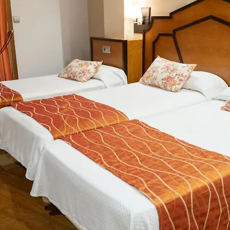Hotel - Restaurante Asador Tio Manolo 2*