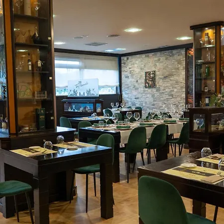 - Restaurante Asador Tio Manolo 2*