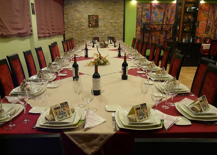 Отель - Restaurante Asador Tio Manolo Нойя